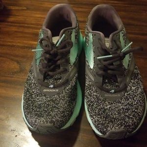 Brooks launch 4 running shoe